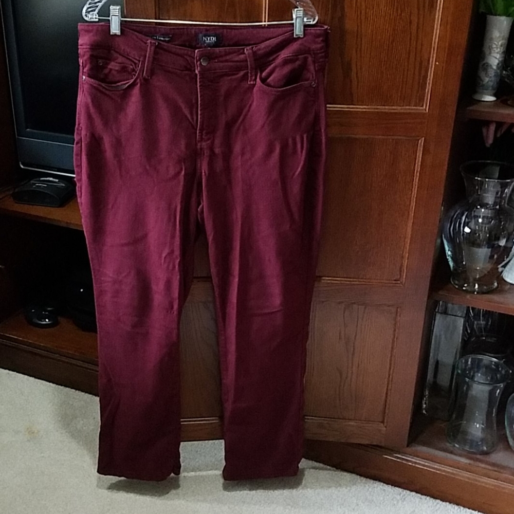 5 pocket Marilyn straight jean